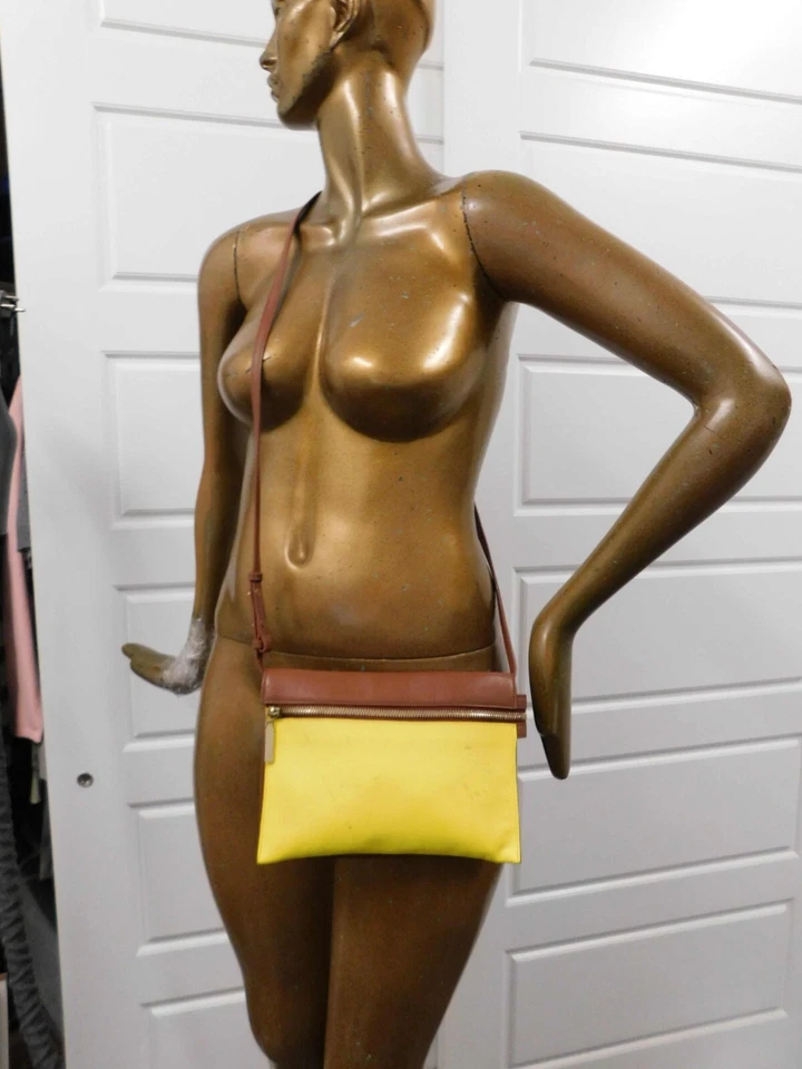 Bolso Bandolera Victoria Beckham Cuero Marrón Amarillo Foto 2 de 4