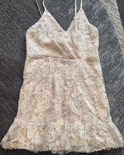 FOREVER 21 Beige Floral Lace Mini Dress V-Neck Straps Zip Sleeveless M