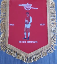 PETER SIMPSOM GAGLIARDETTO COLORE ARSENALE