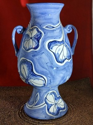 Vaisselle Colibri Tall 12.5'' Vase J Marin Ceramics Spain Blue & White Nasturiums