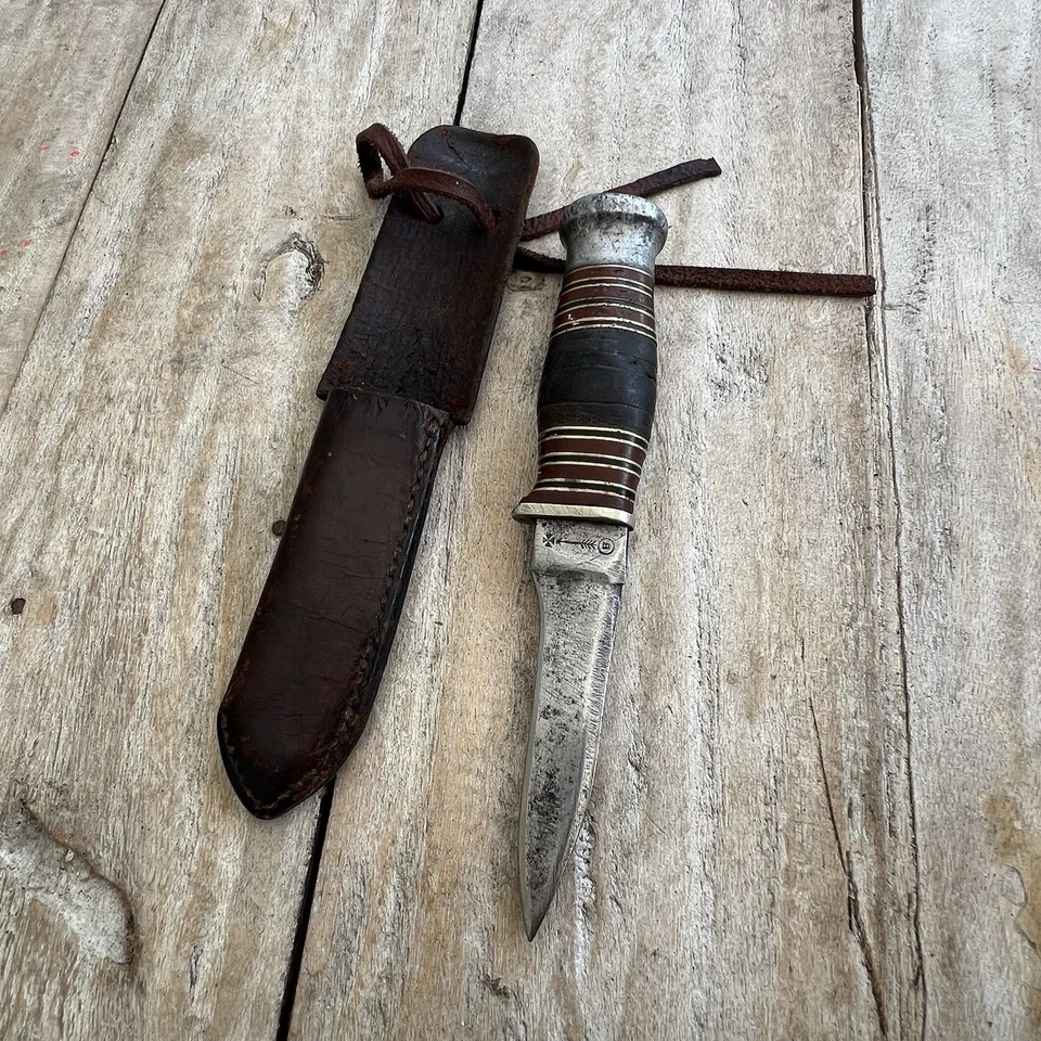 Wade & Butcher Sheffield England leather handled hunting knife - Image 3 of 4