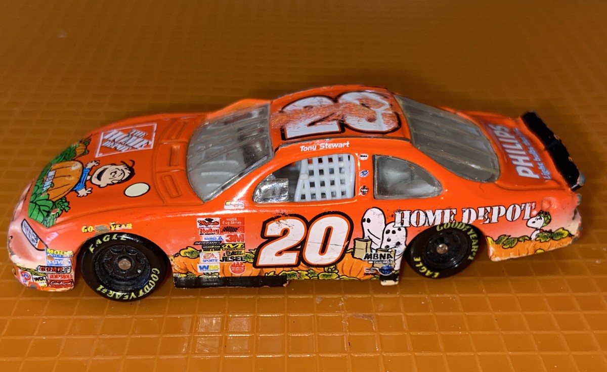 Vintage #20 Tony Stewart 2002 Stock Car Peanuts Home Depot