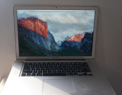 Apple MacBook Pro 15''  Intel Core i5 4GB RAM 500GB HDD 2010 El Capitan