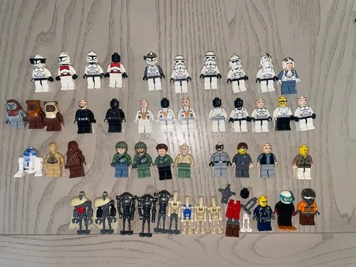 Lot of 60-65 LEGO Star Wars Figurines with Star Wars / Random Accessories