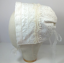 Vintage 1950's White/Ivory Baby Girls Lace Baby Bonnet