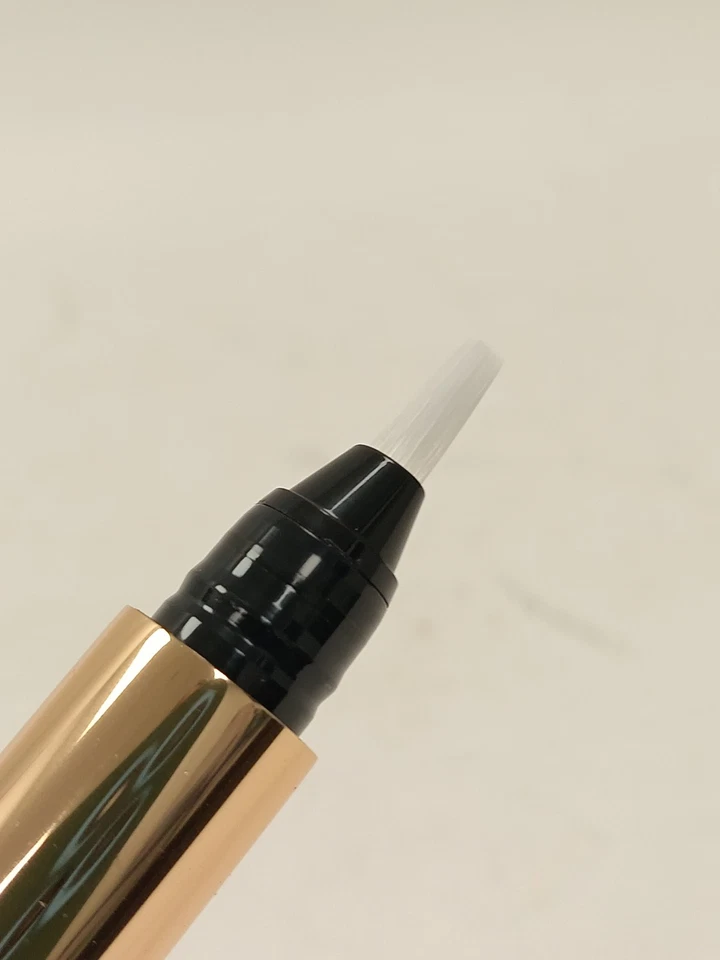 YSL Touche Éclat Radiant Touch Concealer Shade 2 Luminous Ivory 2.5ml (New) - Image 4 of 4