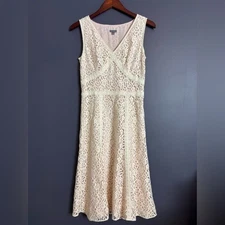 Ann Taylor Sleeveless V Neck Fit & Flare Cream Ivory Lace Dress Size 4 VTG Y2K