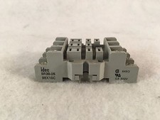 Idec SR3B-05 10A 300V 98X10C Relay Base Socket