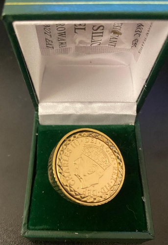 2023 Gold Full Sovereign Ring, Stunning design with New Sovereign, 14.17g, R