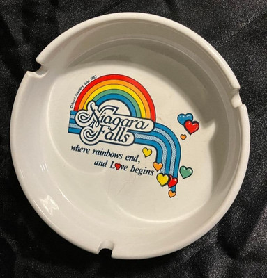 1983 Vintage Niagara Falls Rainbow and Hearts Ashtray