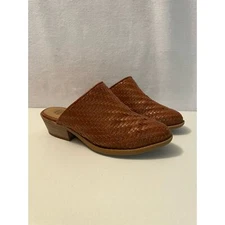 Sonoma size 6 vitalize by ortholite tan slip on clog shoe leather weave heel