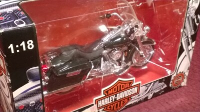 MAISTO #31360 1:18 HARLEY DAVIDSON MOTORCYCLE - NIB | eBay