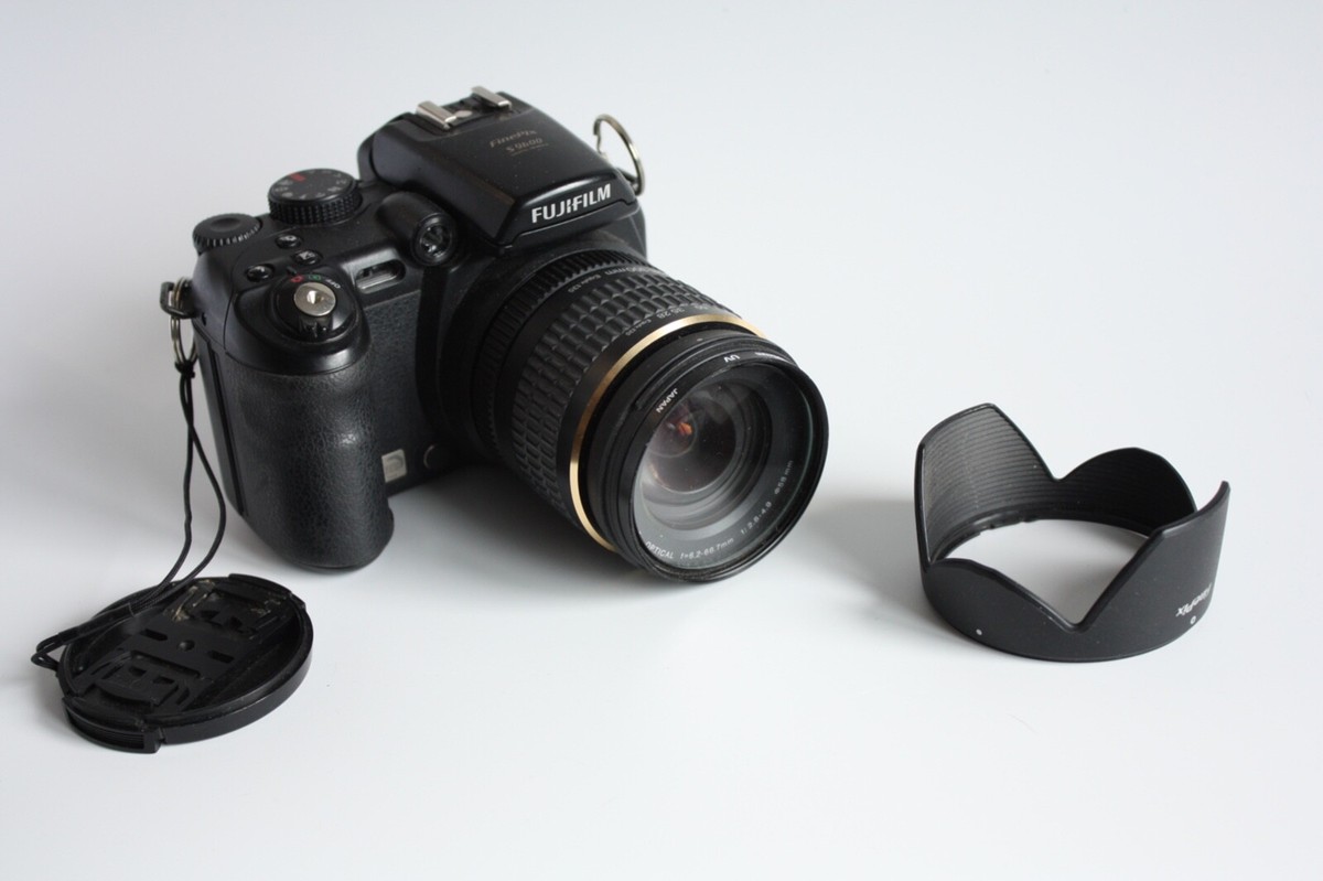 Fuji Finepix S9600 9MP digital bridge camera, 28-300mm lens, excellent  condition