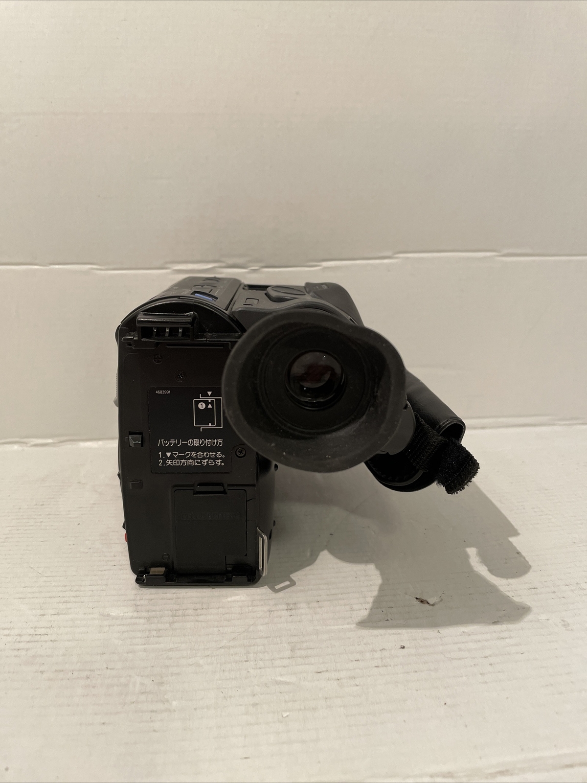 Hitachi 8mm camcorder, VM-E25 made in Japan only cam.