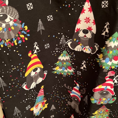 Women’s Gabby Brooke Holiday Scrub Top NWT size Large - Picture 3 of 4