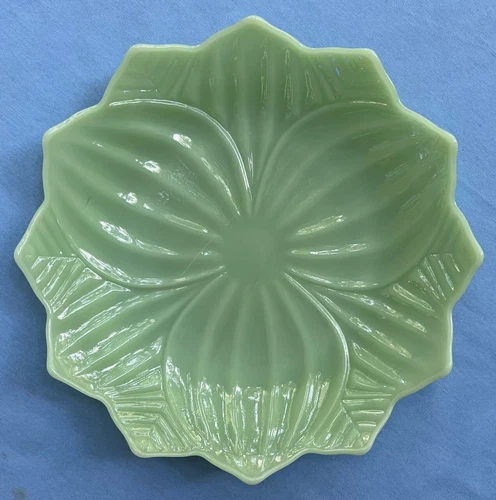 Vintage Anchor Hocking Fire King Jadeite Lotus Leaf and Blossom Plate