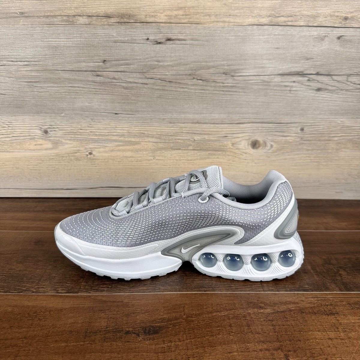 Nike Air Max Dn Mens Size 10.5 Wolf Grey Sky Grey Pure Platinum