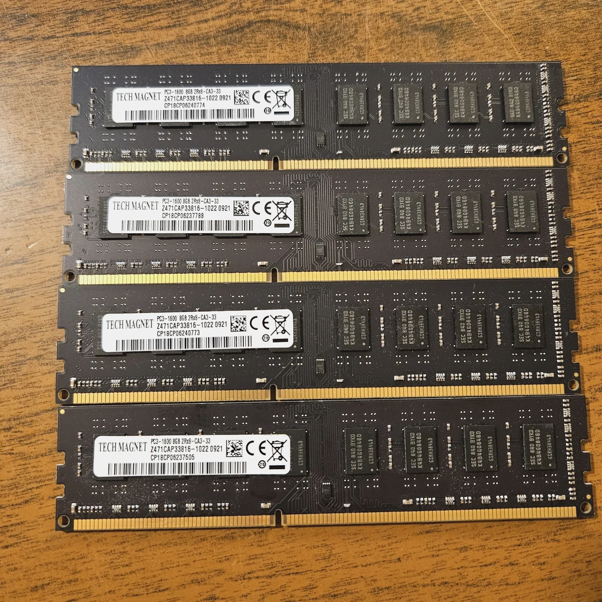 PC3-12800 (DDR3-1600) Computer Memory (RAM) 32 GB Total Capacity