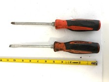 Snap-on Tools Two Piece screwdriver set, Phillips SHDP63IRR, and SHD6 Flat head