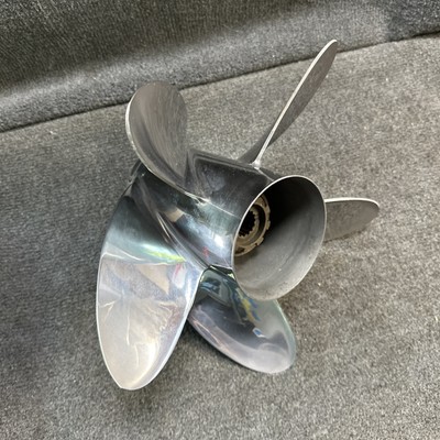 17 Spline Yamaha Hub 48-815746 High Five Blade Stainless Propeller