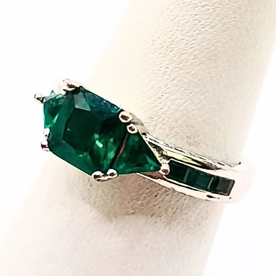 Anillo para mujer plateado esmeralda talla 6,75 elegante llamativo cóctel glamour Foto 2 de 4