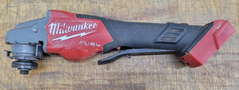 Milwaukee 3670-20 M18 4-1/2"-6" Braking Grinder TOOL ONLY - USED