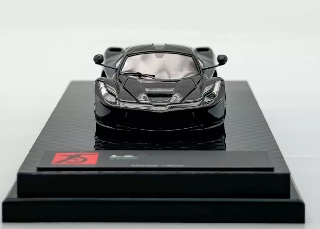 DMH 1:64 Black Full Carbon Laferrari Aperta Sports Model