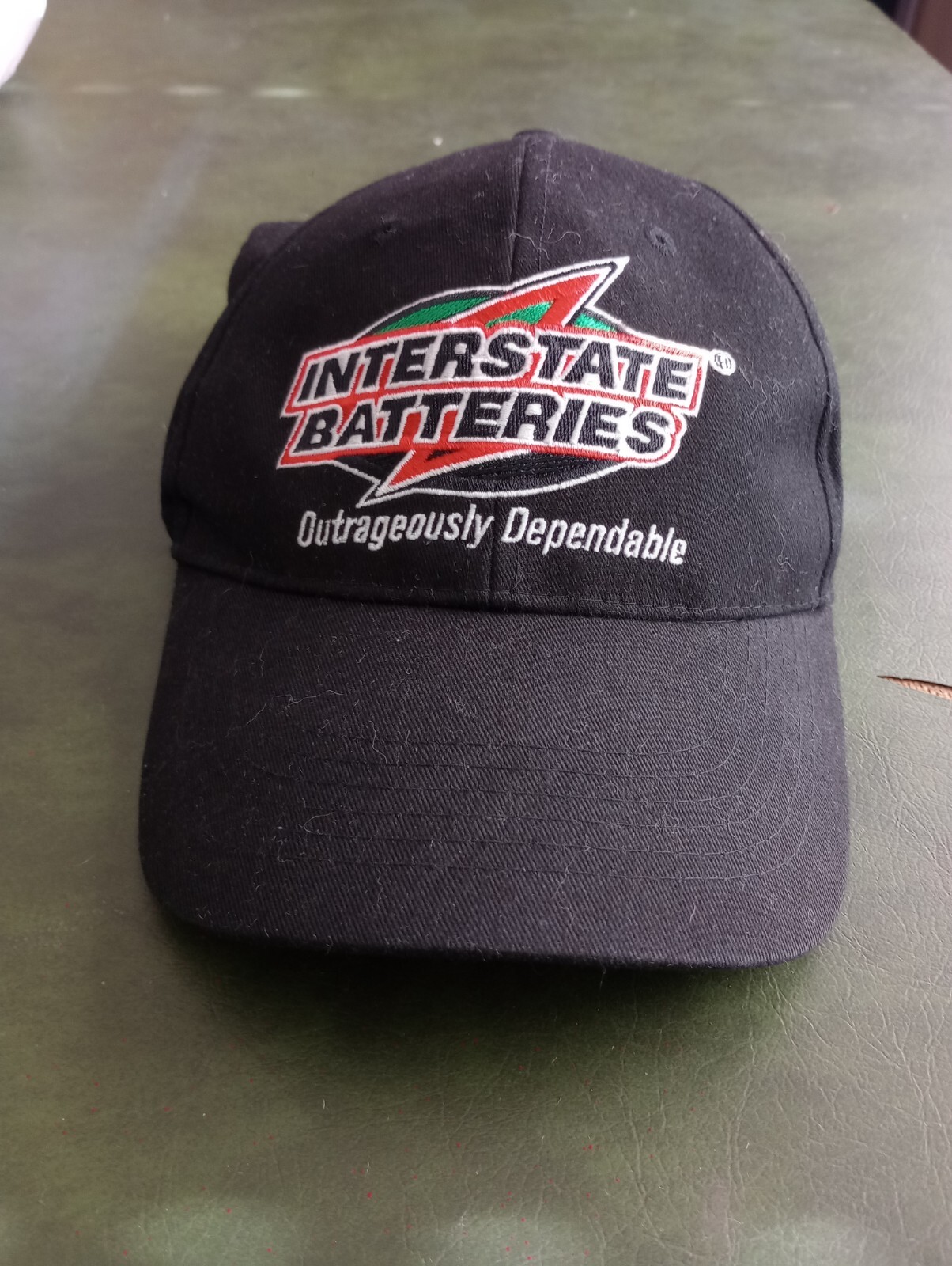 Stylish Adjustable Unisex Cap for Sun Protection-image