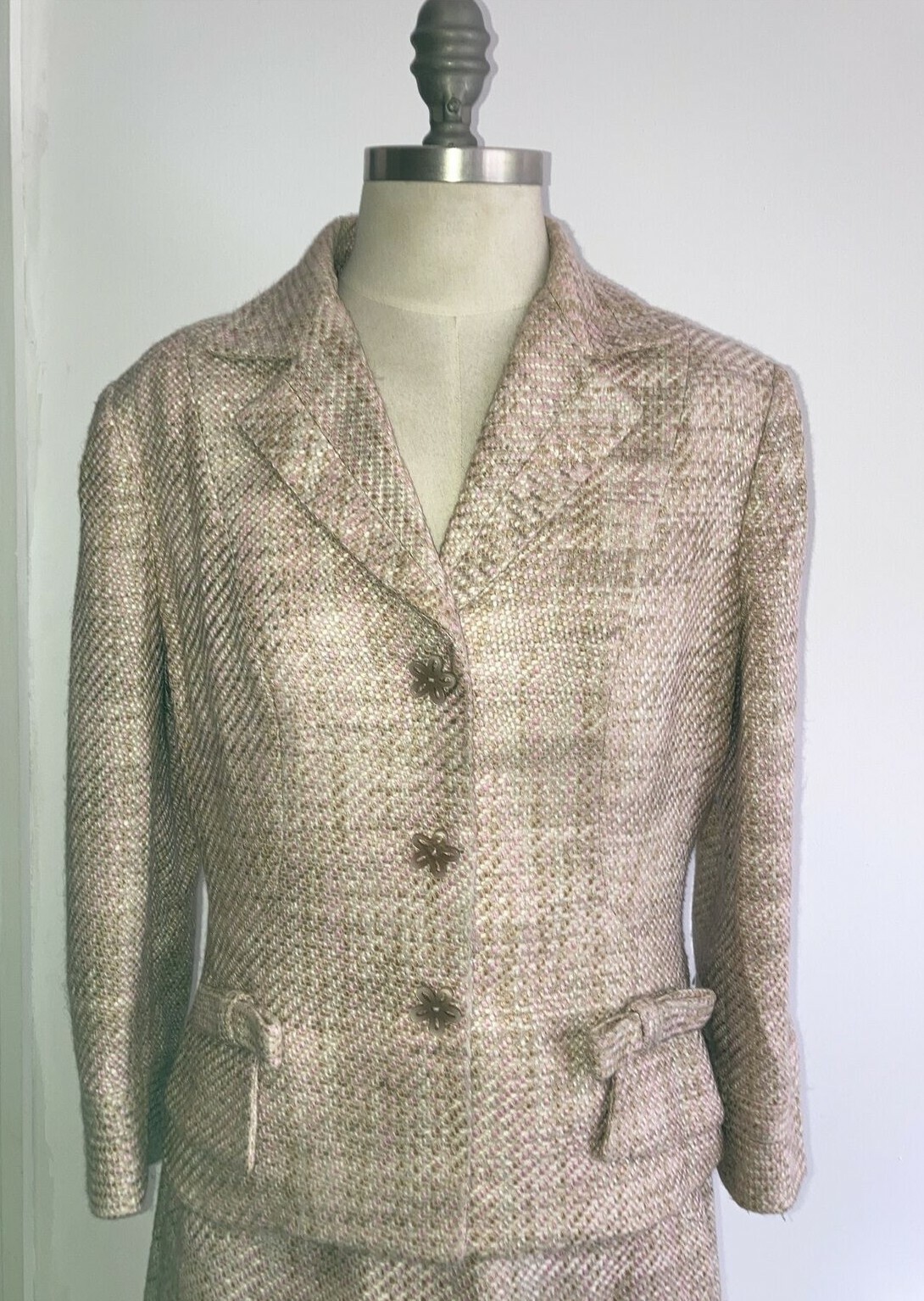 VINTAGE 1990s ALBERT NIPON PINK TROPHY JACKET &  SKIRT SUIT 20" armpit to armpit 2