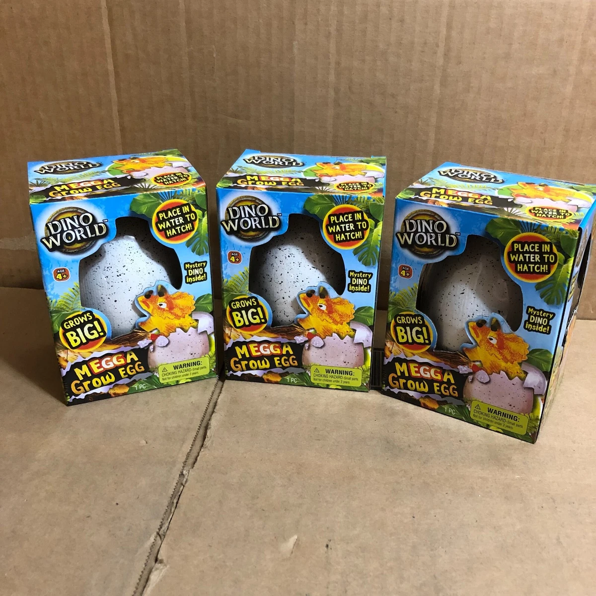 DINO WORLD Megga Grow Egg Place in Water Watch it Hatch Dinosaur