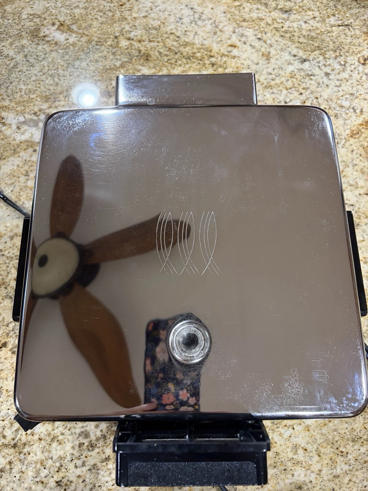 Toastmaster FastBake Model 275 Vintage Nonstick Waffle Baker Tested