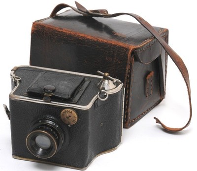 Vintage Arnold Karma Flex camera 127 film 4 x 4 with Vidar 4,5/6cm NOTTESTED