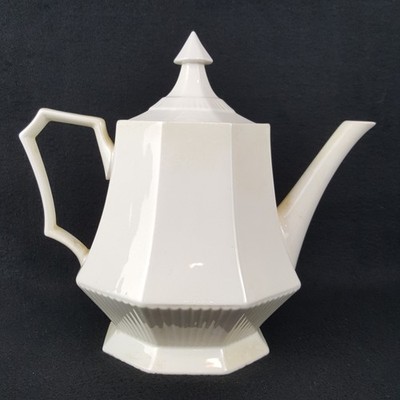 Independence Ironstone Hexagon White Tea Coffee Pot 48oz Capacity 9'' Tall Vintag