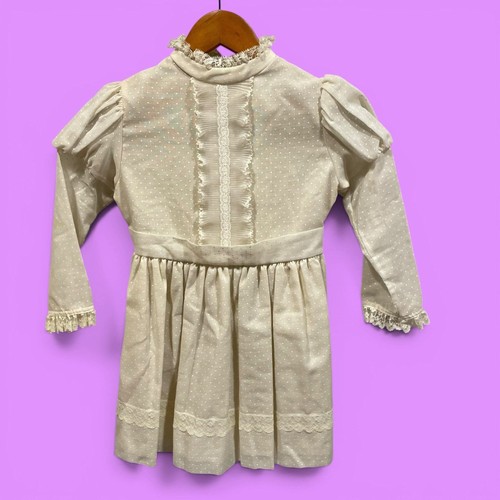 Cute 60s-70s vintage creamy vanilla lace trim girls dress polka dot pleated