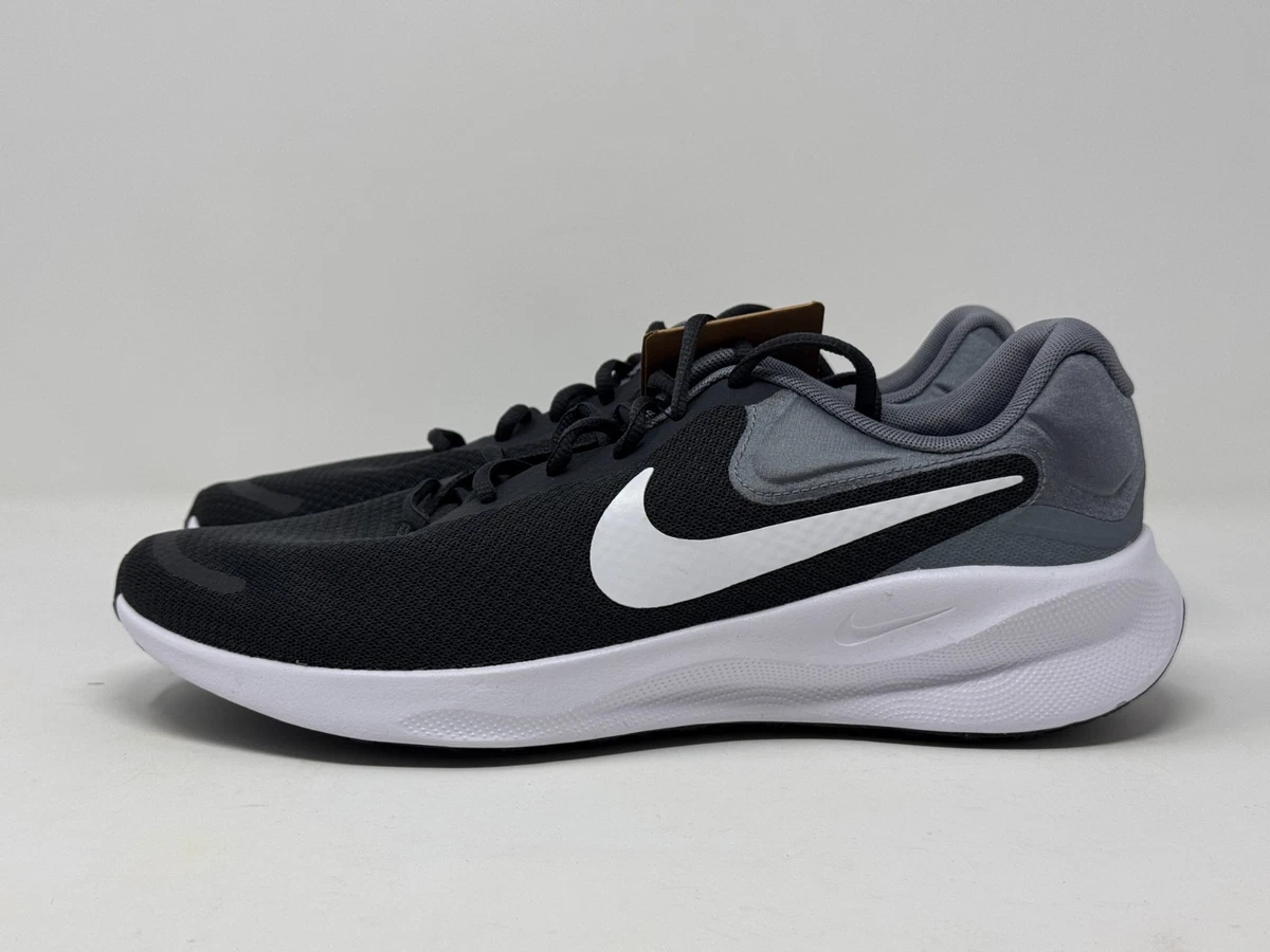Nike Revolution 7 Black and White Performance Running Shoes Men Size 15 NIB Cut in half: Nike Revolution 7 Review | RunRepeat main image 3