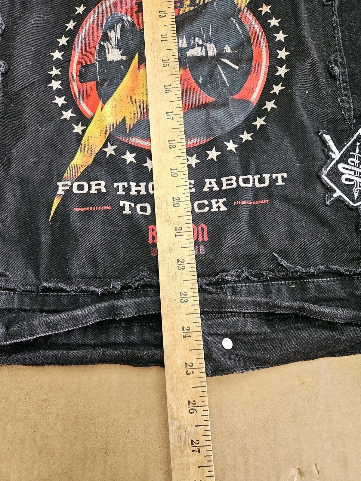 AC/DC x Reason 1981 World Tour Black Distressed Denim Graphic Jacket MEDIUM  image 10