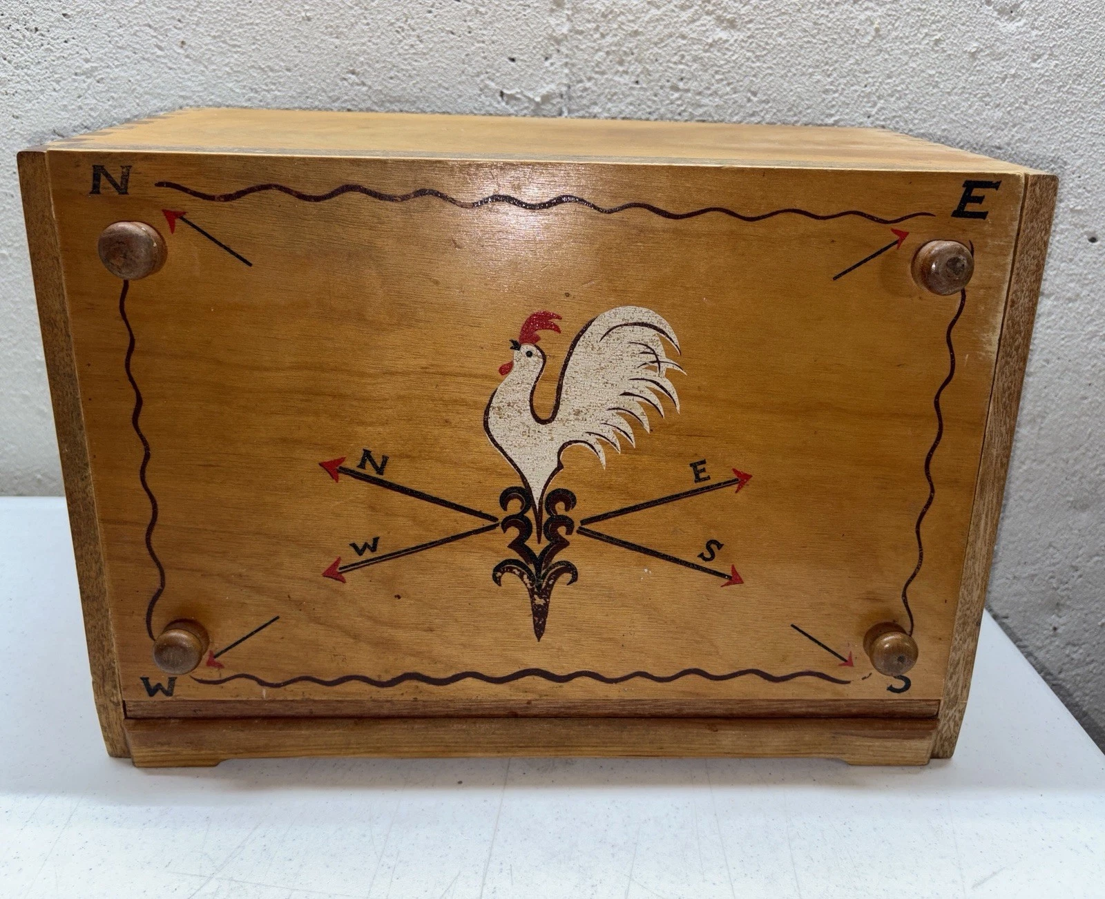 VTG 60’s Wooden Bread Box With Cutting Board Rooster Design The Red Bird Line