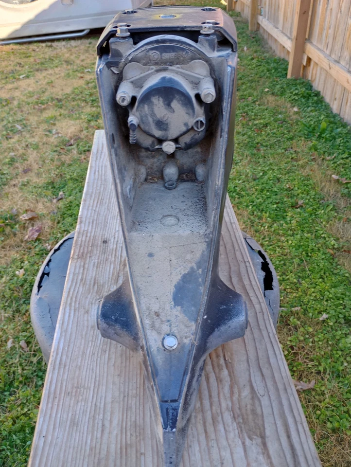 OMC Cobra Genuine OEM Upper Unit 983841 800 Series 1986-1993 Freshwater - Image 4 of 4