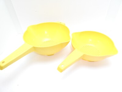 Lot of 2 Vintage1970s Tupperware Strainers Colanders Yellow 1 Qt 1200, 2 Qt 1523