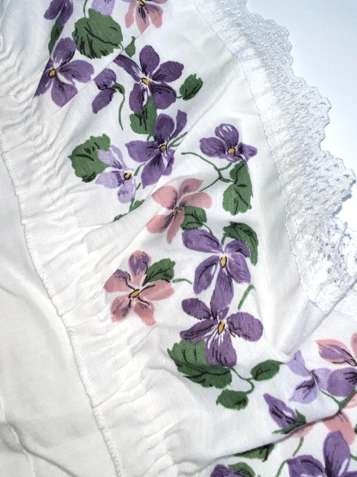 Tratamiento de ventanas con volantes vintage 2 piezas cenefas de encaje cortinas flores blancas años 60 Foto 3 de 4