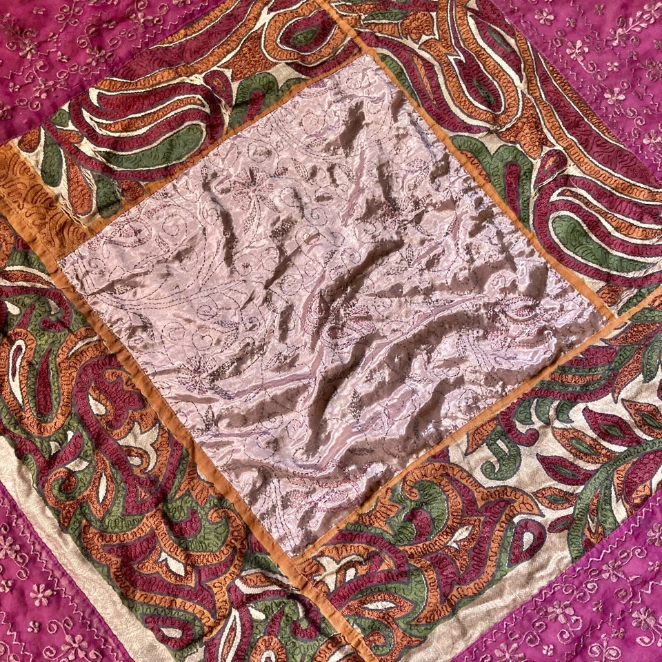 Vtg 90s handmade Indian kantha embroidered patchwork boho quilt queen king silk - Image 2 of 4