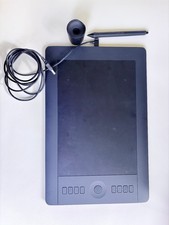 Wacom PTH651 Intuos Pro Pen and Touch Tablet - Black