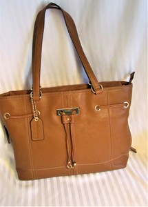 naturalizer purses leather