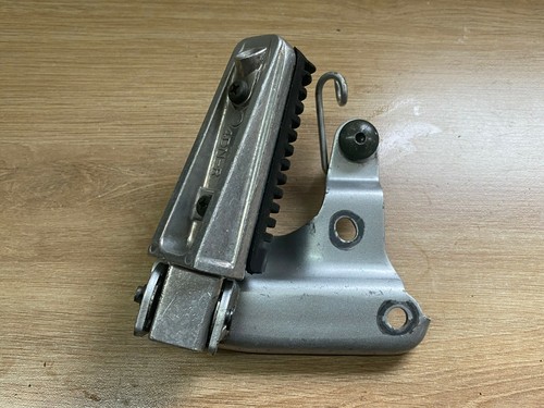 Support De Béquille Arrière Pour Yamaha TW 125 - Occasion, état Correct, Quelques Marques