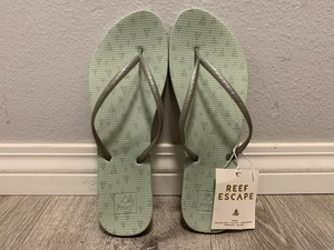 green sandals size 11