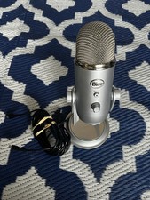 Blue Yeti Silver USB Mic w/ Stand USB Cable, Excellent