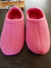 NWOT VERY COSY Women's Large Slipper Pink Soft Plush Indoor House Shoes 9-10