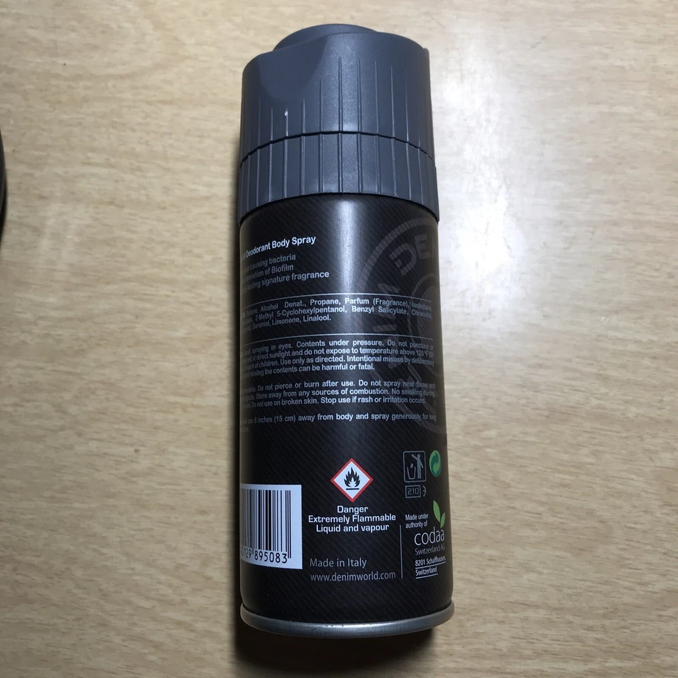 Spray desodorante corporal Black By Denim para hombre 3,5 oz Foto 2 de 4