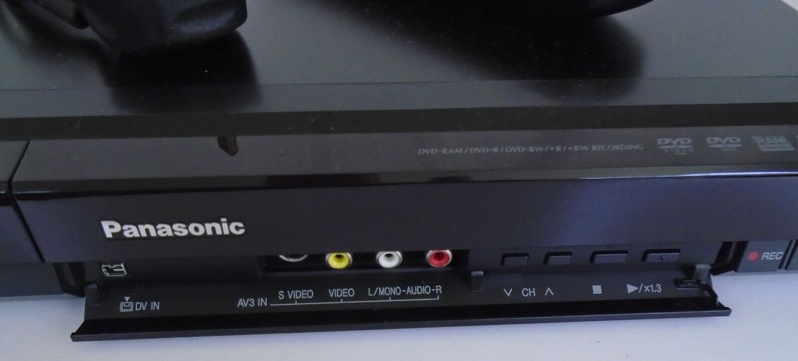 PANASONIC DMR EZ28 DVD RECORDER DIGITAL FREEVIEW TV TUNER HDMI PAL 2