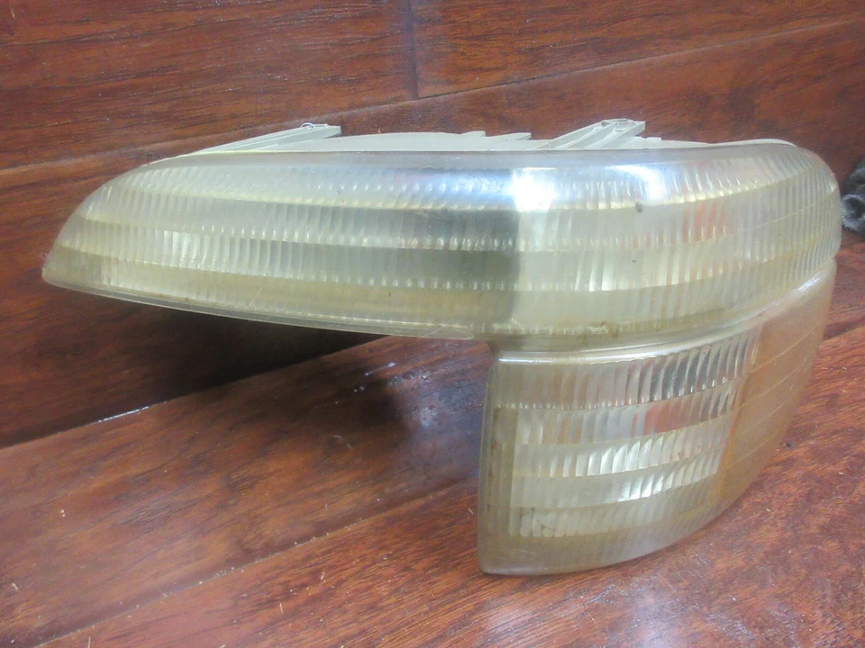 Ford Explorer, Mercury Mountaineer, 1995 - 2001, левый указатель парковки/поворота - Изображение 2 из 4